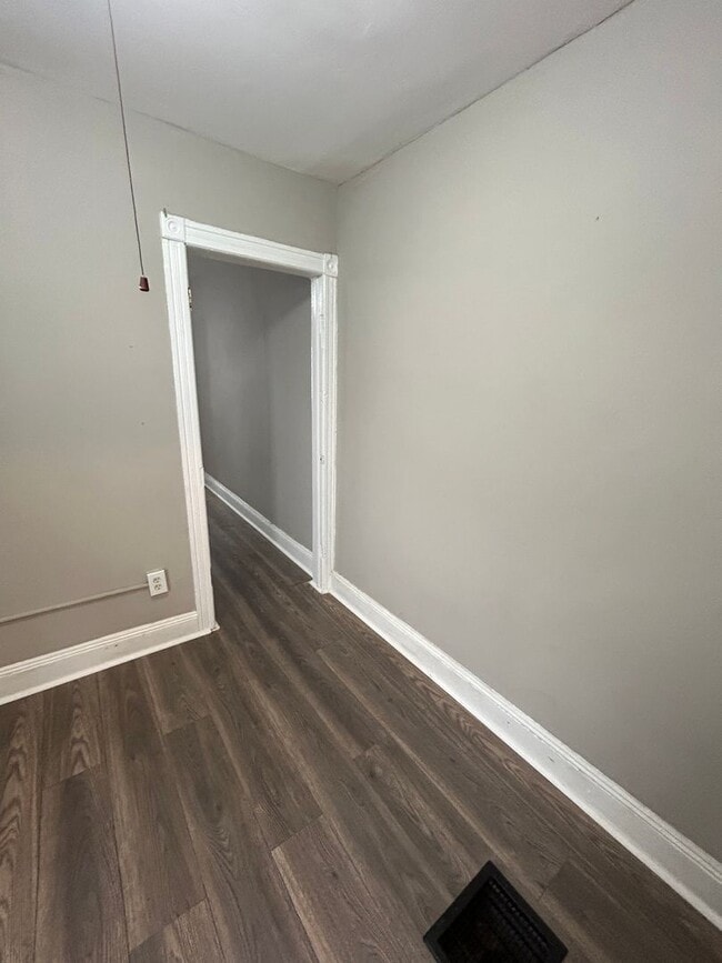 Building Photo - 821 Southard St