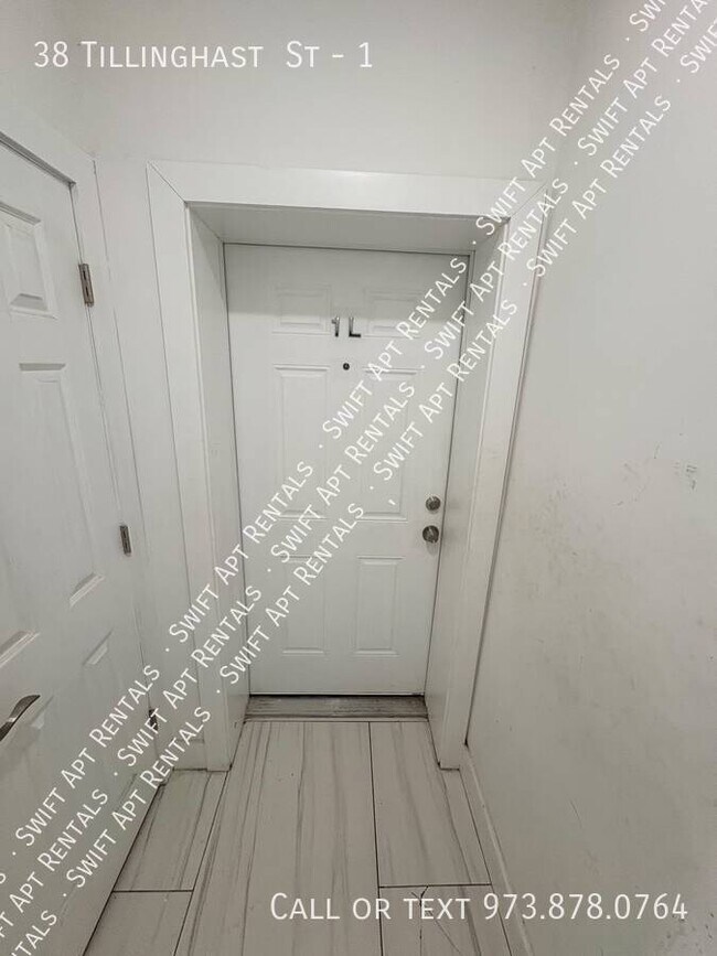 Building Photo - 38 Tillinghast St