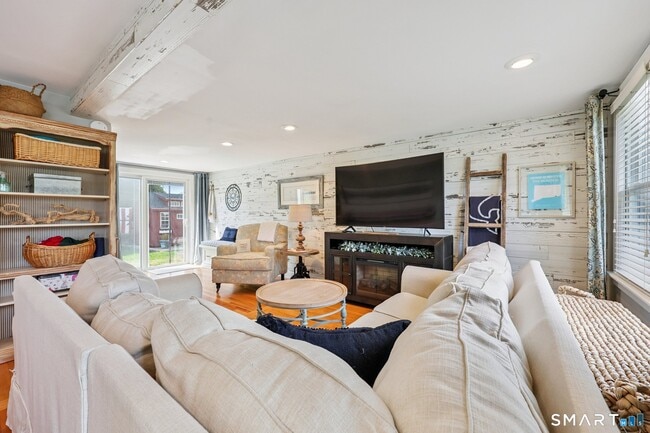 Building Photo - 899 Ocean Ave