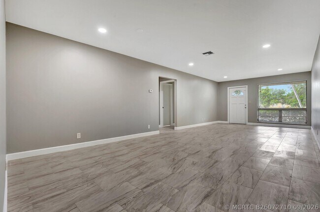 Building Photo - 3761 NW 78th Ln