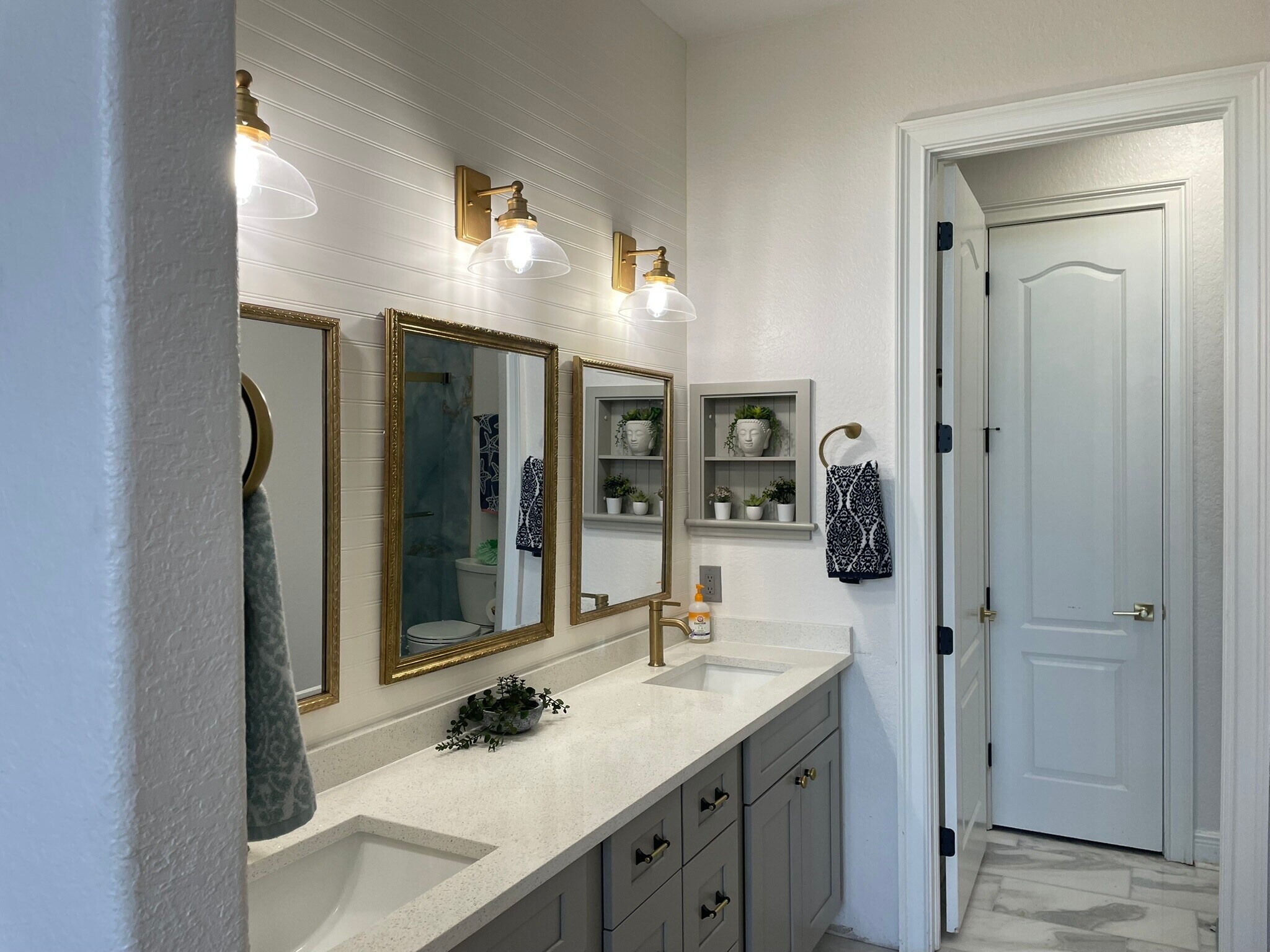 Building Photo - 6012 Yeats Manor Dr