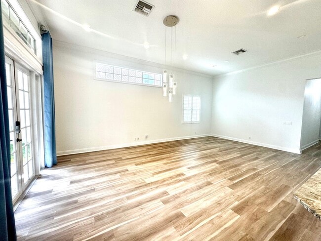 Building Photo - 195 Via Veracruz