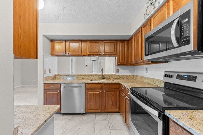 Building Photo - Amazing 2 Bedroom Rental
