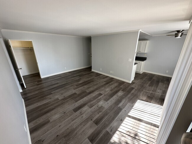 Building Photo - 9900 Jordan Ave