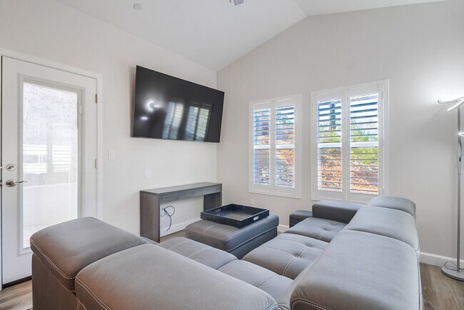 Building Photo - 4314 Nabal Dr