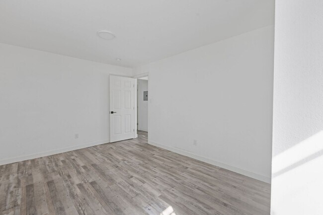 Building Photo - For Rent: Fully Remodeled 3BR Duplex | $3,100/month