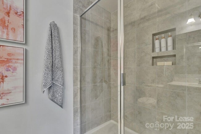 Building Photo - 747 Lock Haven Dr NW