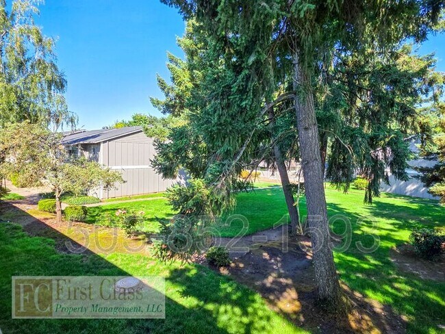 Building Photo - 1364 NE 186th Ave
