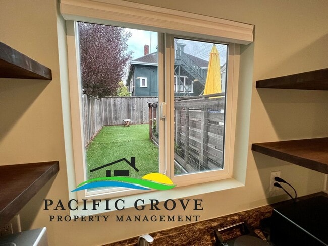 Building Photo - Junipero Ave Apartment Studio - Available NOW!