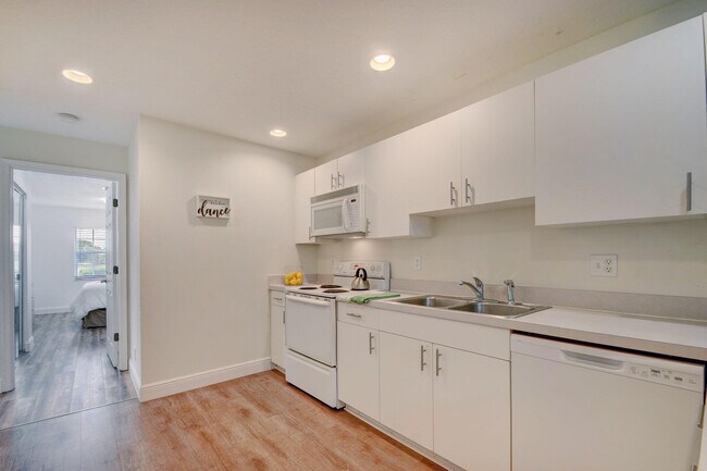 Building Photo - 12554 Westhampton Cir