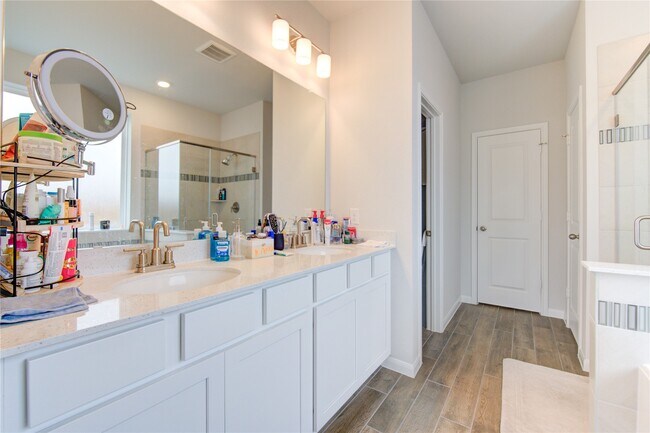 Building Photo - 12202 Bell County Ct