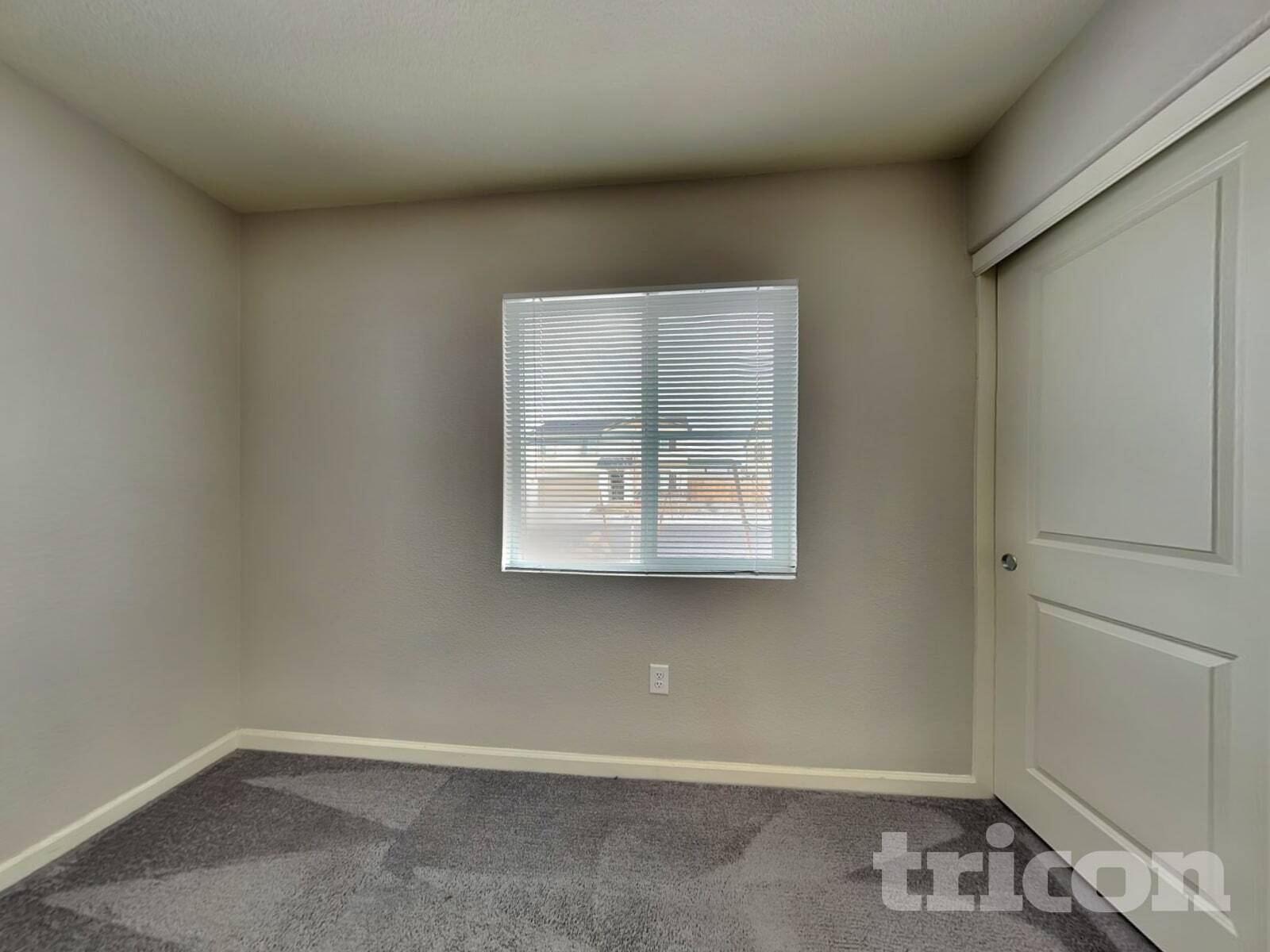 Building Photo - 8952 Elk Ravine Dr