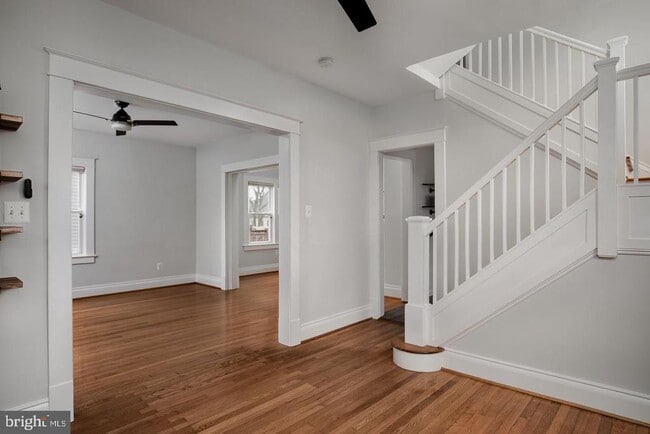 Building Photo - 735 Berryville Ave