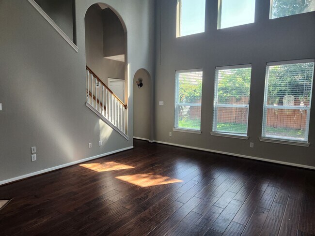 Building Photo - 20676 Oakhurst Meadows Dr