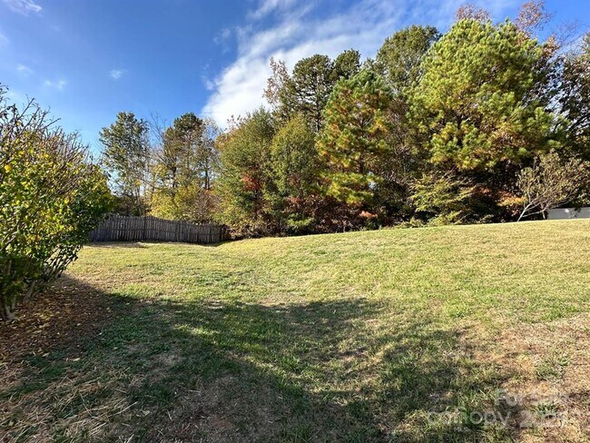 Building Photo - 9513 Isaac Hunter Dr