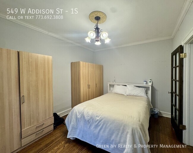 Building Photo - 549 W Addison St