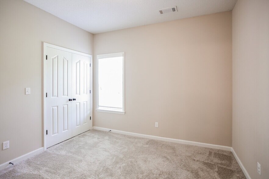 Building Photo - 4960 Bending Creek Cove