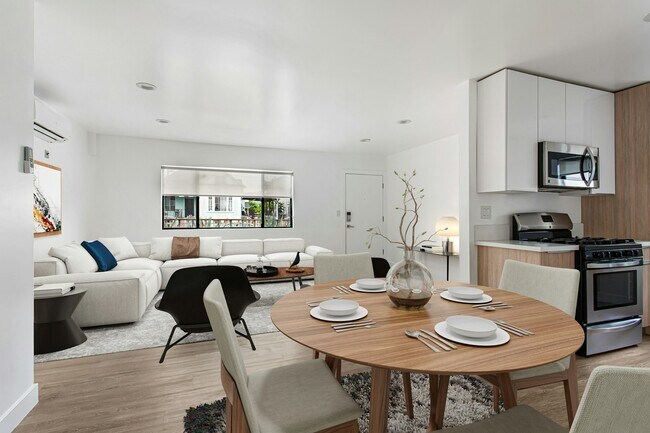 Building Photo - 1949 Park Grove Ave