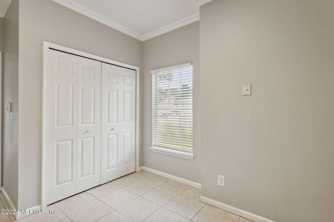 Building Photo - 574 Southbranch Dr