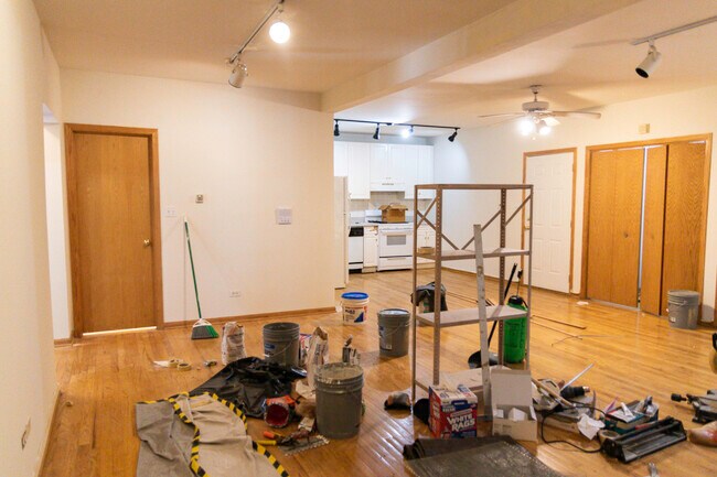 Building Photo - 1465 W Cortez St