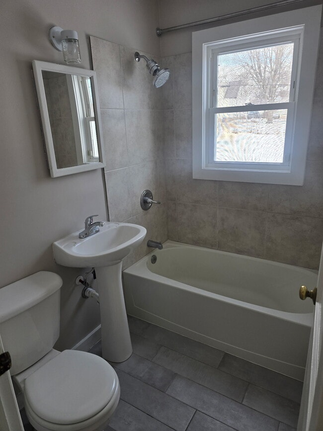 Building Photo - 2029 W Forrest Hill Ave