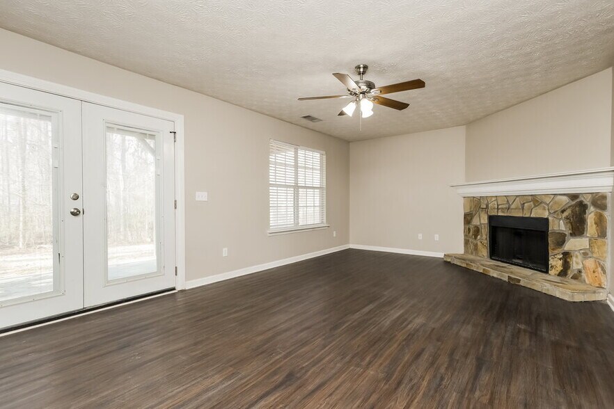 Building Photo - 50 Brandon Dr