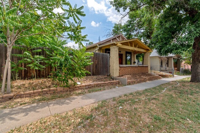 Building Photo - 3834 N Pecos St