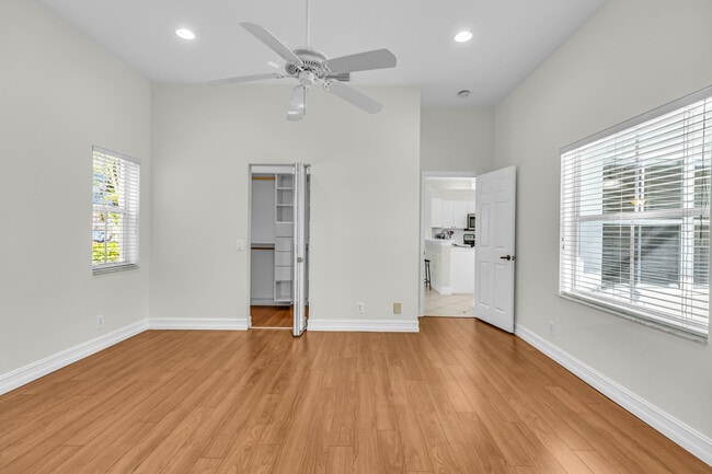 Building Photo - 1579 Banyan Way