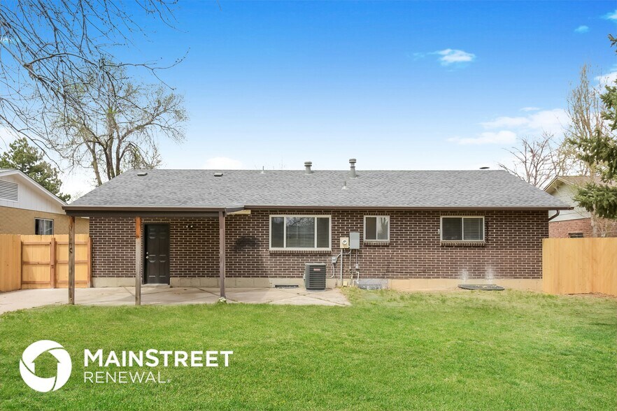 Building Photo - 5522 Carson St