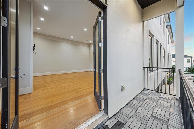 Building Photo - 1509 Caywood Ln