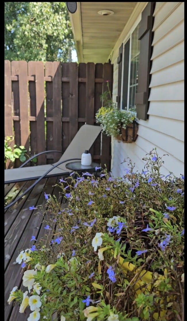 Building Photo - 69886 Krontz Rd