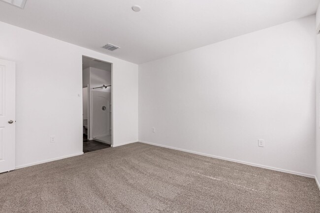 Building Photo - Brand New - Never Lived In 3 Bedroom / 2 B...