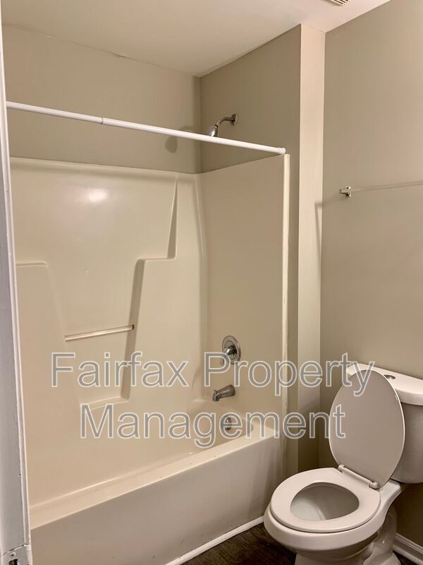 Building Photo - 1807 Fidelity Dr