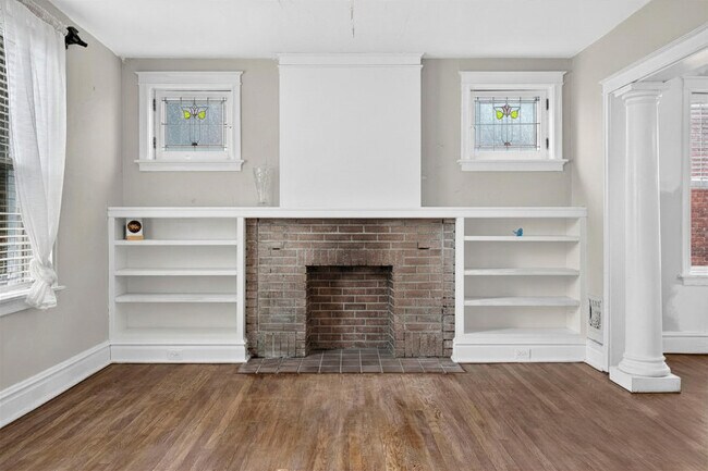 Building Photo - 5249 Sutherland Ave