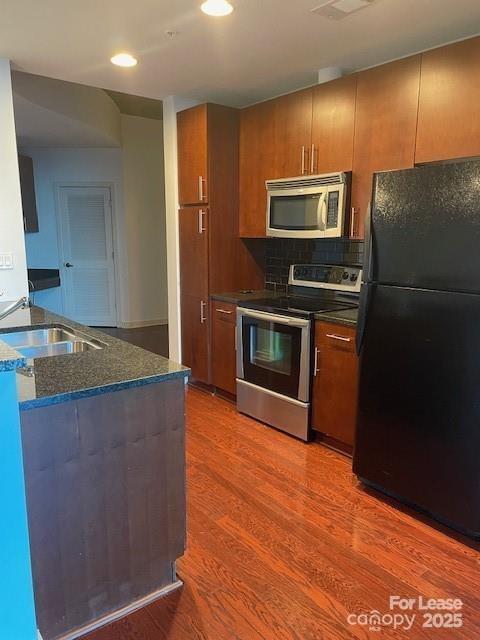 Building Photo - 210 N Church St