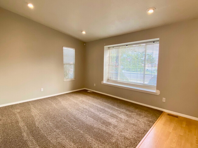 Building Photo - 1620 W 1500 S