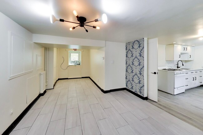 Building Photo - 5359 W Berenice Ave