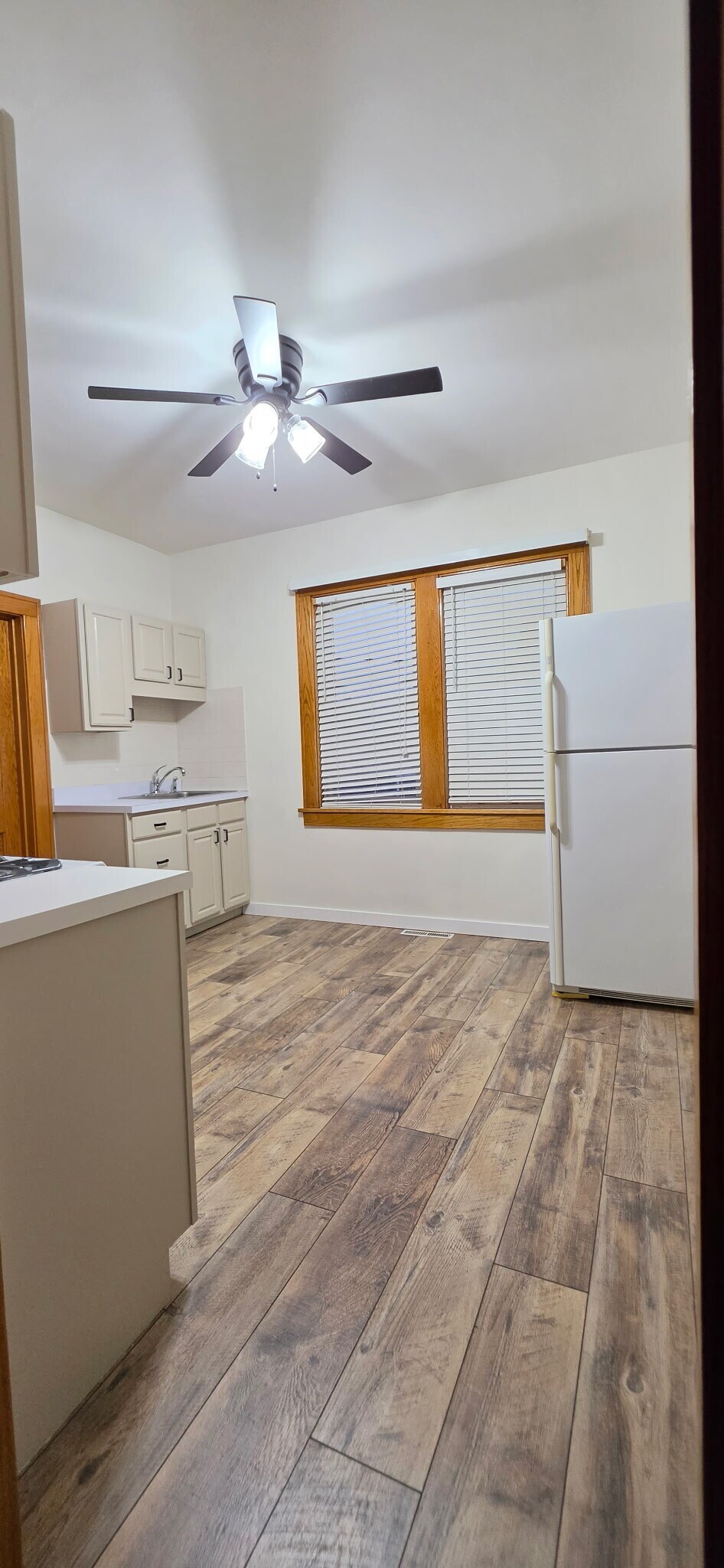 Building Photo - 5019 Homerlee Ave
