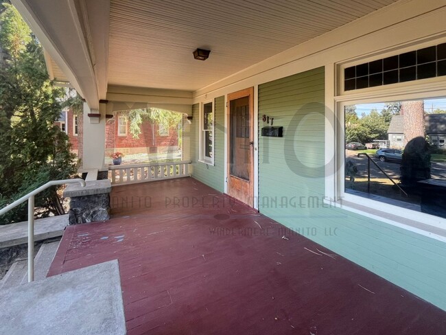 Building Photo - Beautiful South Hill Craftsman