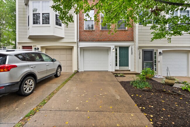 Building Photo - 12527 Heykens Ln