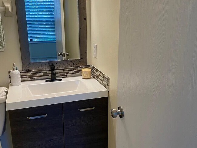 Building Photo - 612 Casa Park K Ct