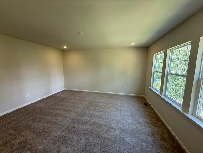 Building Photo - 6412 Fennec Run