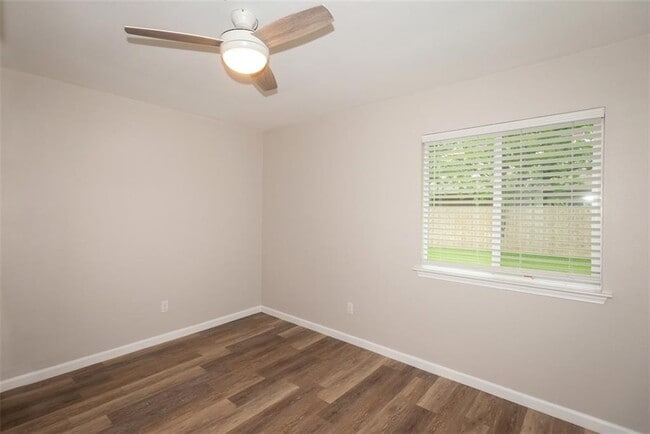 Building Photo - 6026 Bluebell Cir