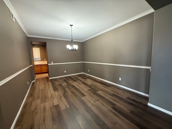 Building Photo - Beautiful Home in the Heart of Perris