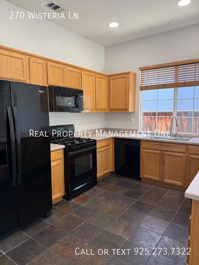 Building Photo - 270 Wisteria Ln
