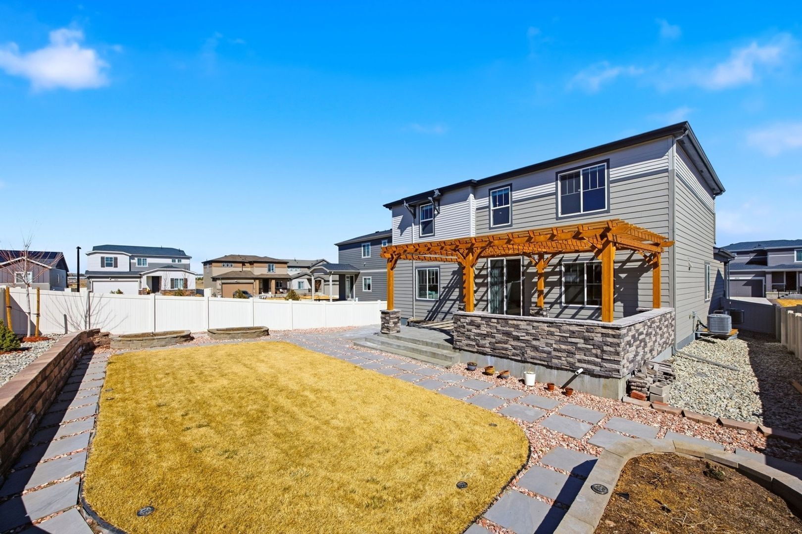 Building Photo - 18150 Martinello Dr