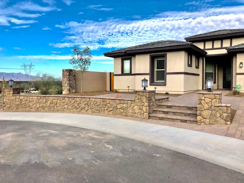 Deorative stone steps leads to entry - 3550 W Wildwood Dr