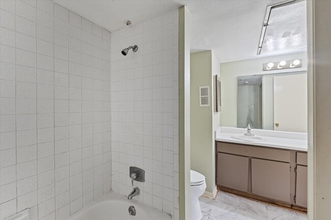 Building Photo - 8517 Hearth Dr