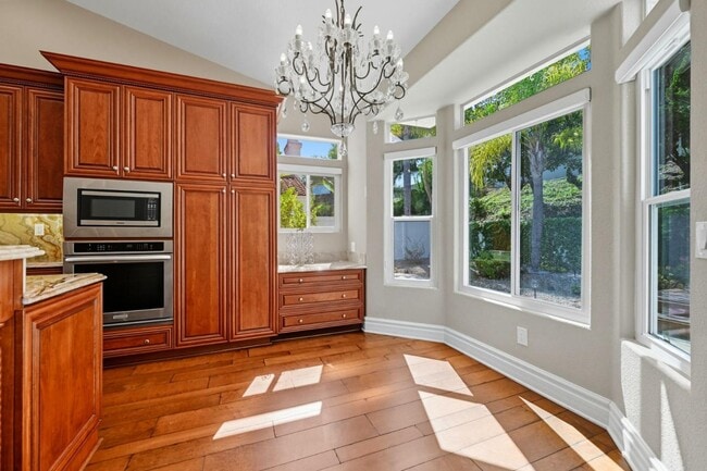 Building Photo - 4911 Amador Dr