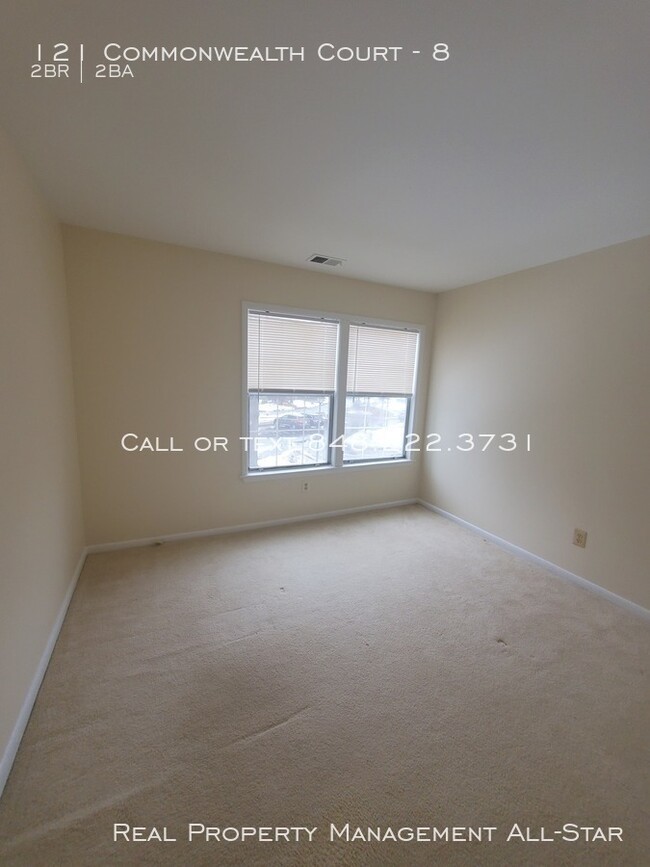 Building Photo - 121 Commonwealth Ct